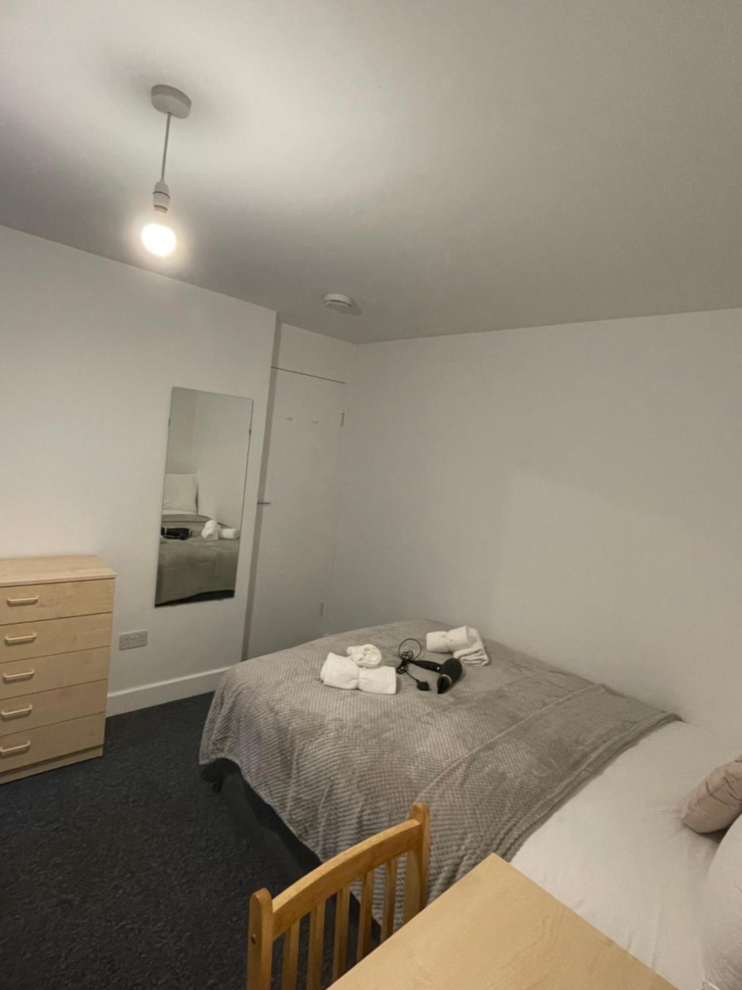 Lovely Triple And Quadruple Rooms In Euston & Square In Central London Exterior foto