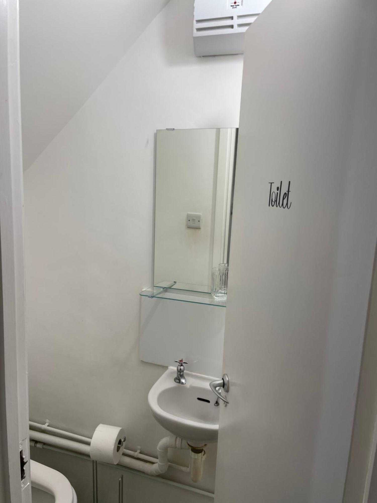 Lovely Triple And Quadruple Rooms In Euston & Square In Central London Exterior foto