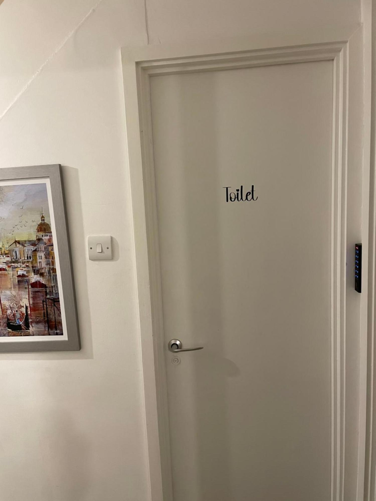 Lovely Triple And Quadruple Rooms In Euston & Square In Central London Exterior foto